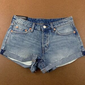 Weekday Womens Size 26 Reg Light Wash Denim Mid Rise 2" Inseam Fire Shorts NWT